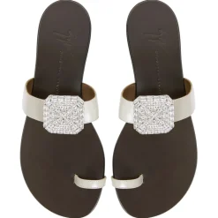 BLAHIR FLAT