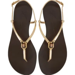 CAMELIEE FLAT